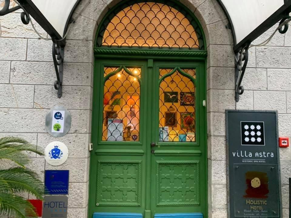 Hotel Villa Astra Ловран Екстер'єр фото