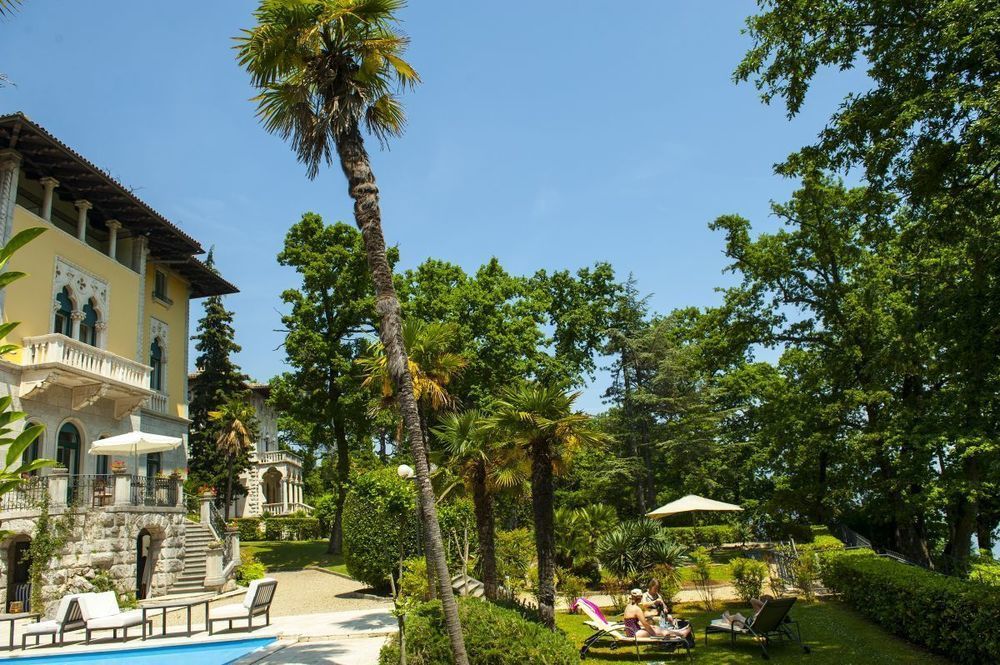 Hotel Villa Astra Ловран Екстер'єр фото