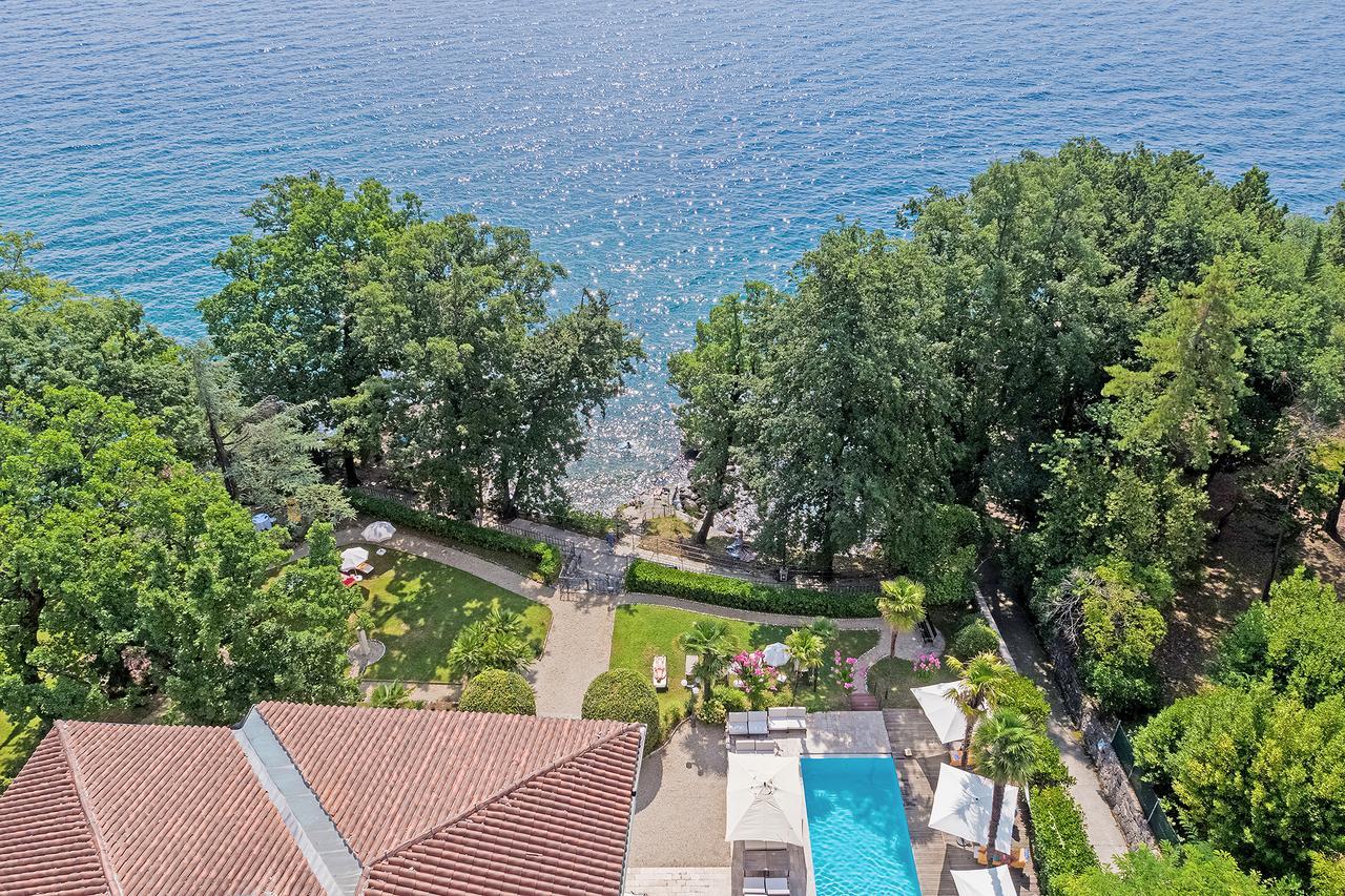 Hotel Villa Astra Ловран Екстер'єр фото