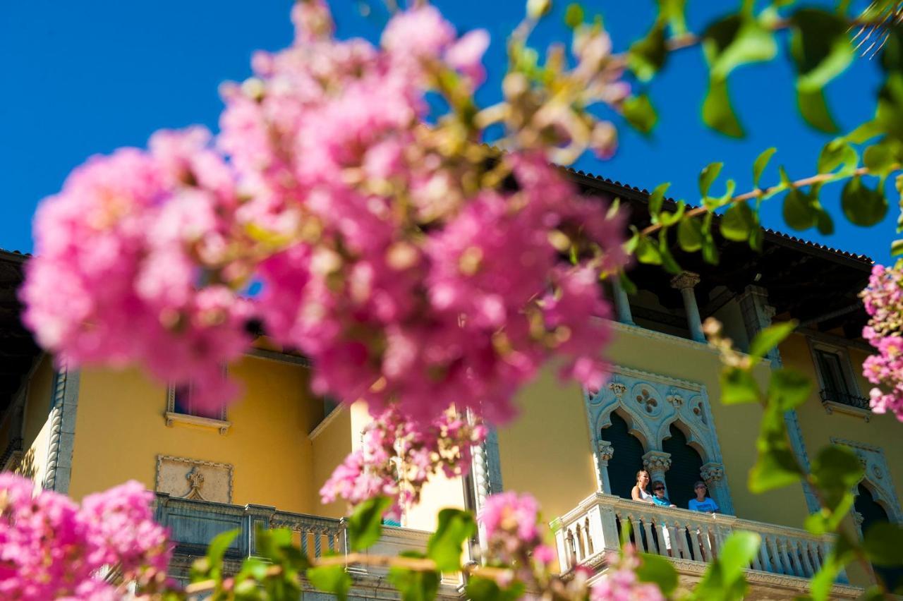 Hotel Villa Astra Ловран Екстер'єр фото