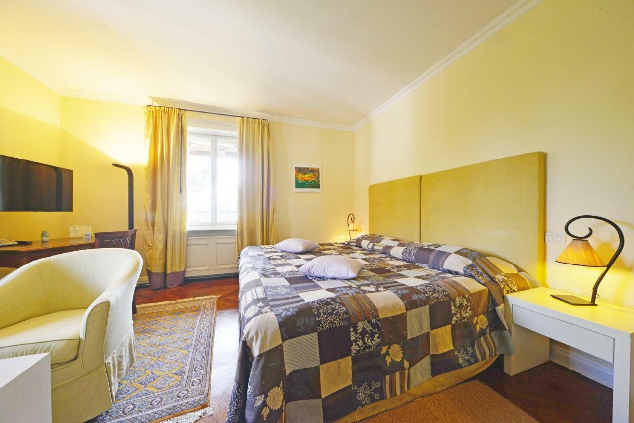 Hotel Villa Astra Ловран Екстер'єр фото
