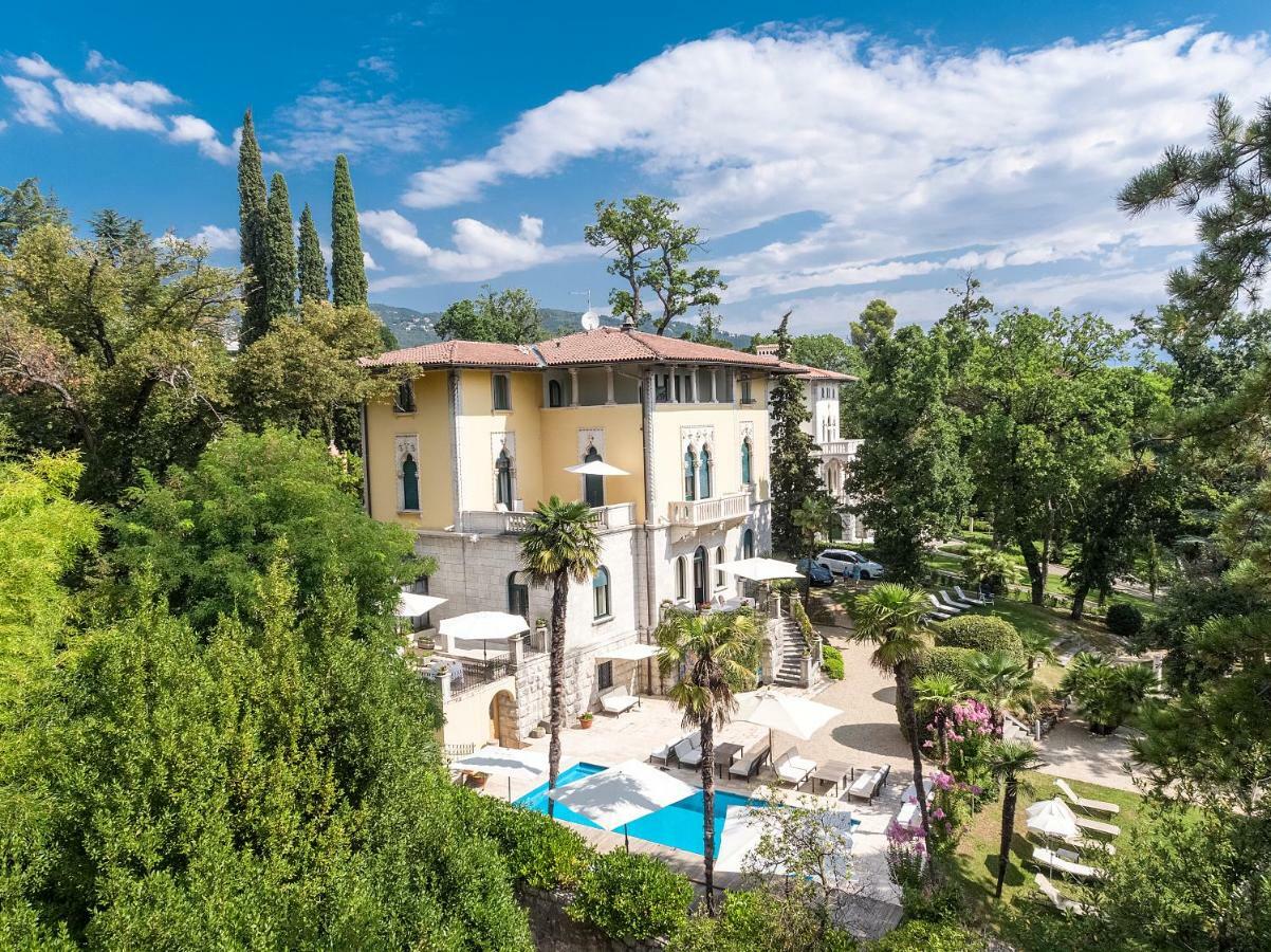 Hotel Villa Astra Ловран Екстер'єр фото